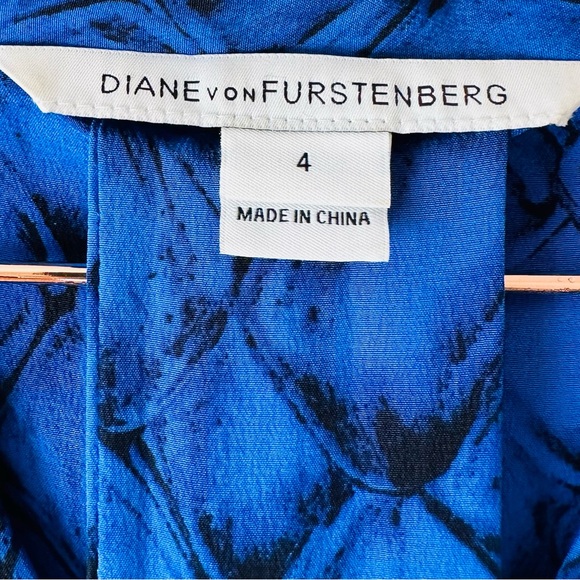 DVF Diane von Furstenberg Long Sleeve mini Dress in Alligator Hot Blue 100% silk - Picture 8 of 11